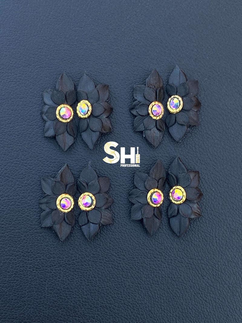 3-D Poinsettia with Gold Charm Shi Professional