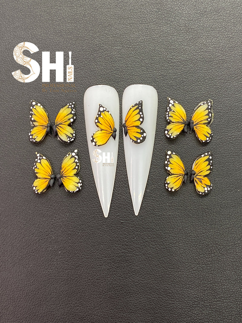 Monarch Butterfly (Half Body) Shi Professional